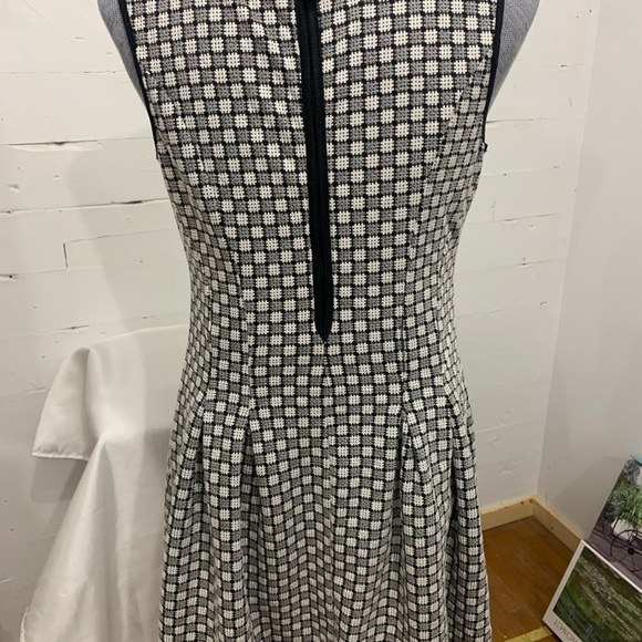 Max Edition Black and White Patterned Mini Dress - Picture 2 of 4